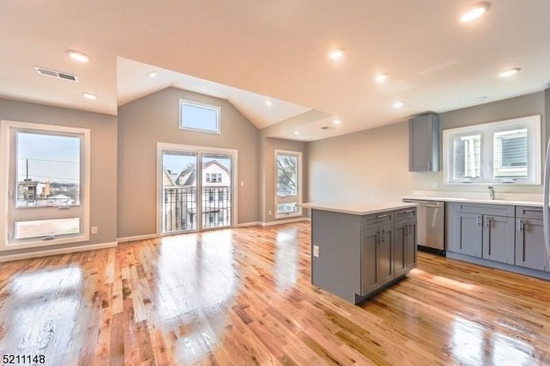 255 Chadwick Ave #2 - Photo 6 of 23