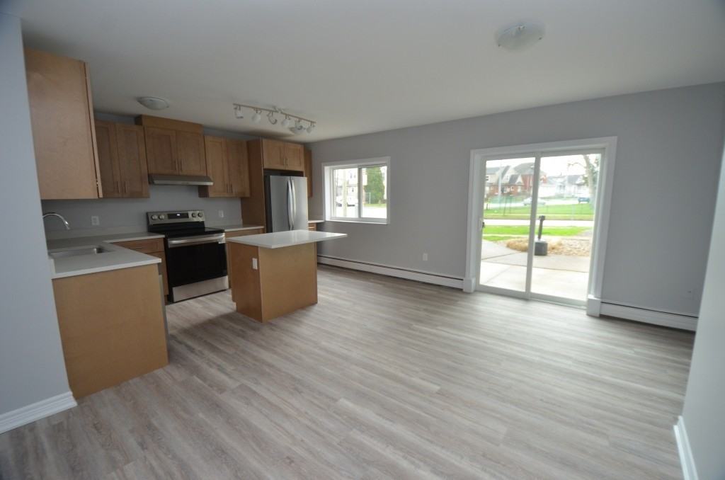 245 Niagara Street #6 - Photo 3 of 17