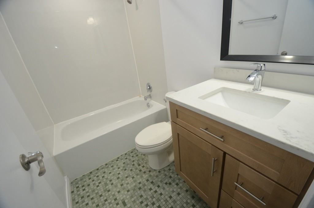 245 Niagara Street #6 - Photo 7 of 17
