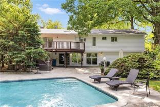 5 Deerhill Ln - Photo 1 of 1