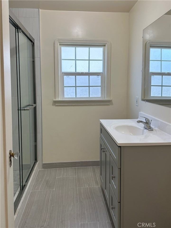 412 W Norwood Pl - Photo 6 of 8