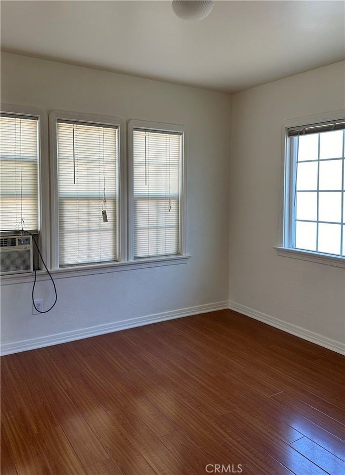 412 W Norwood Pl - Photo 7 of 8