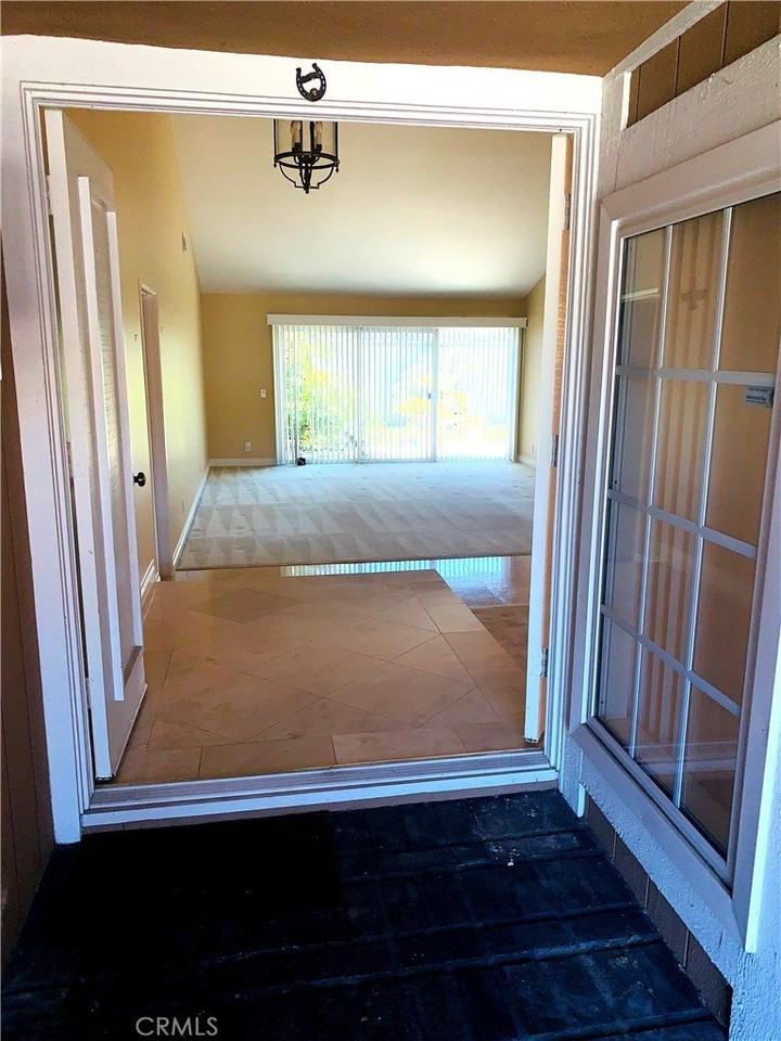 18893 Santa Isadora St - Photo 5 of 50