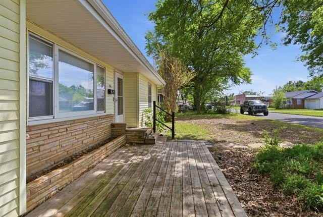 805 S Cedar St - Photo 4 of 23