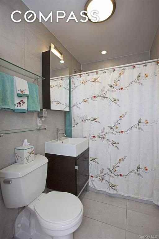 1311 Jackson Ave #4C - Photo 5 of 6