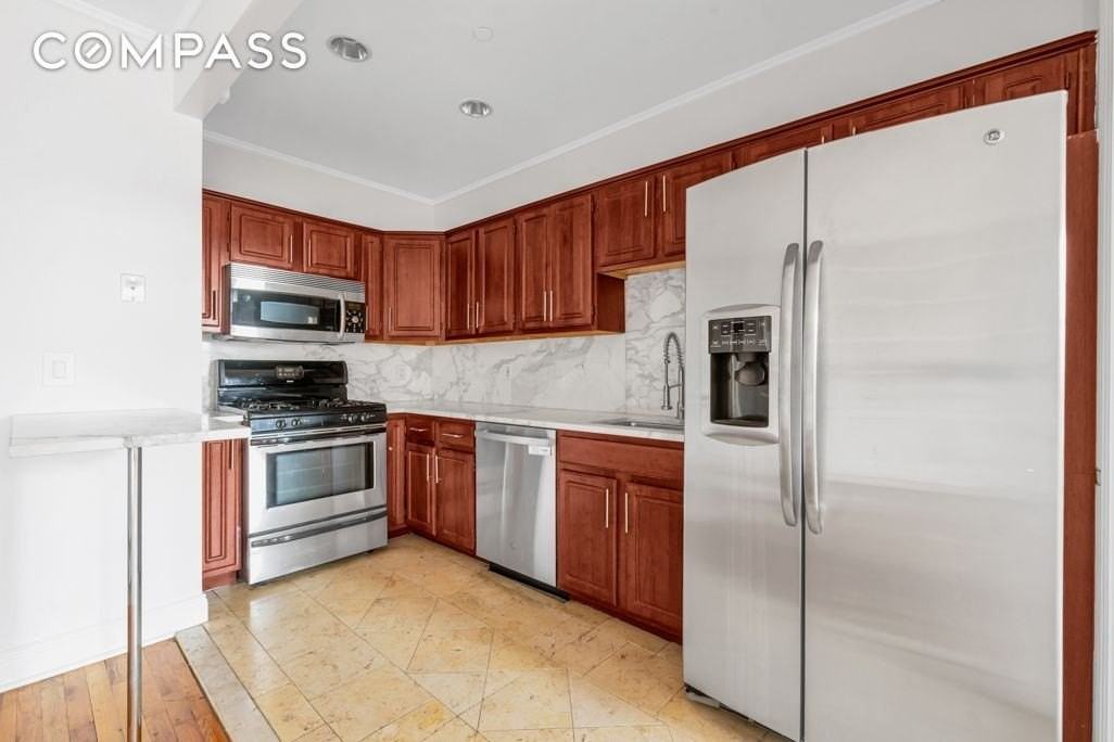 2098 Frederick Douglass Blvd #5E - Photo 3 of 7