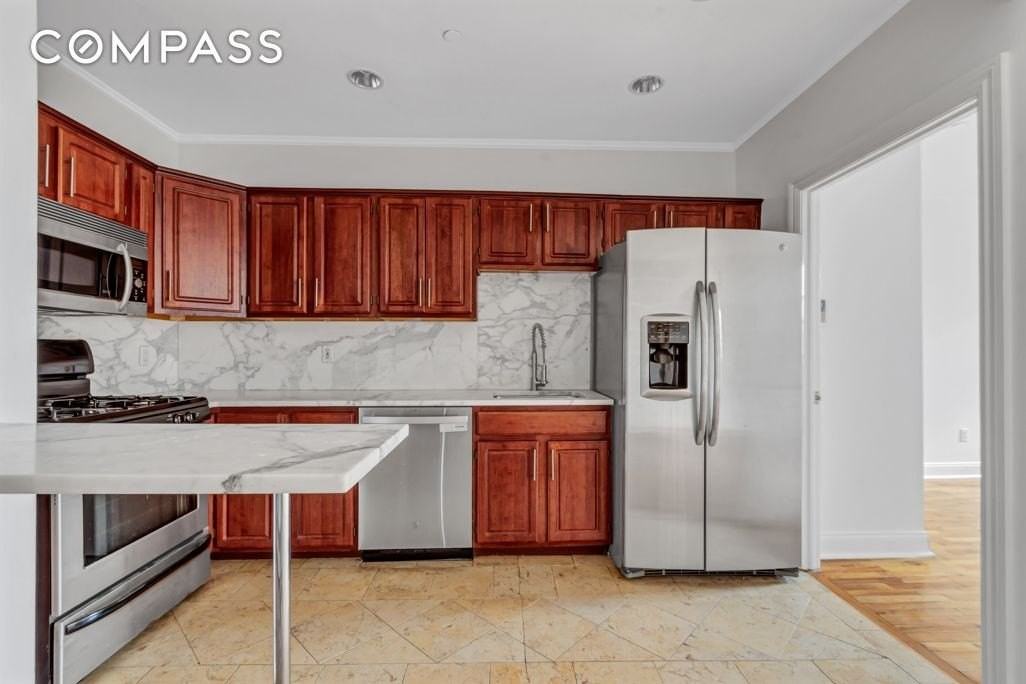2098 Frederick Douglass Blvd #5E - Photo 4 of 7