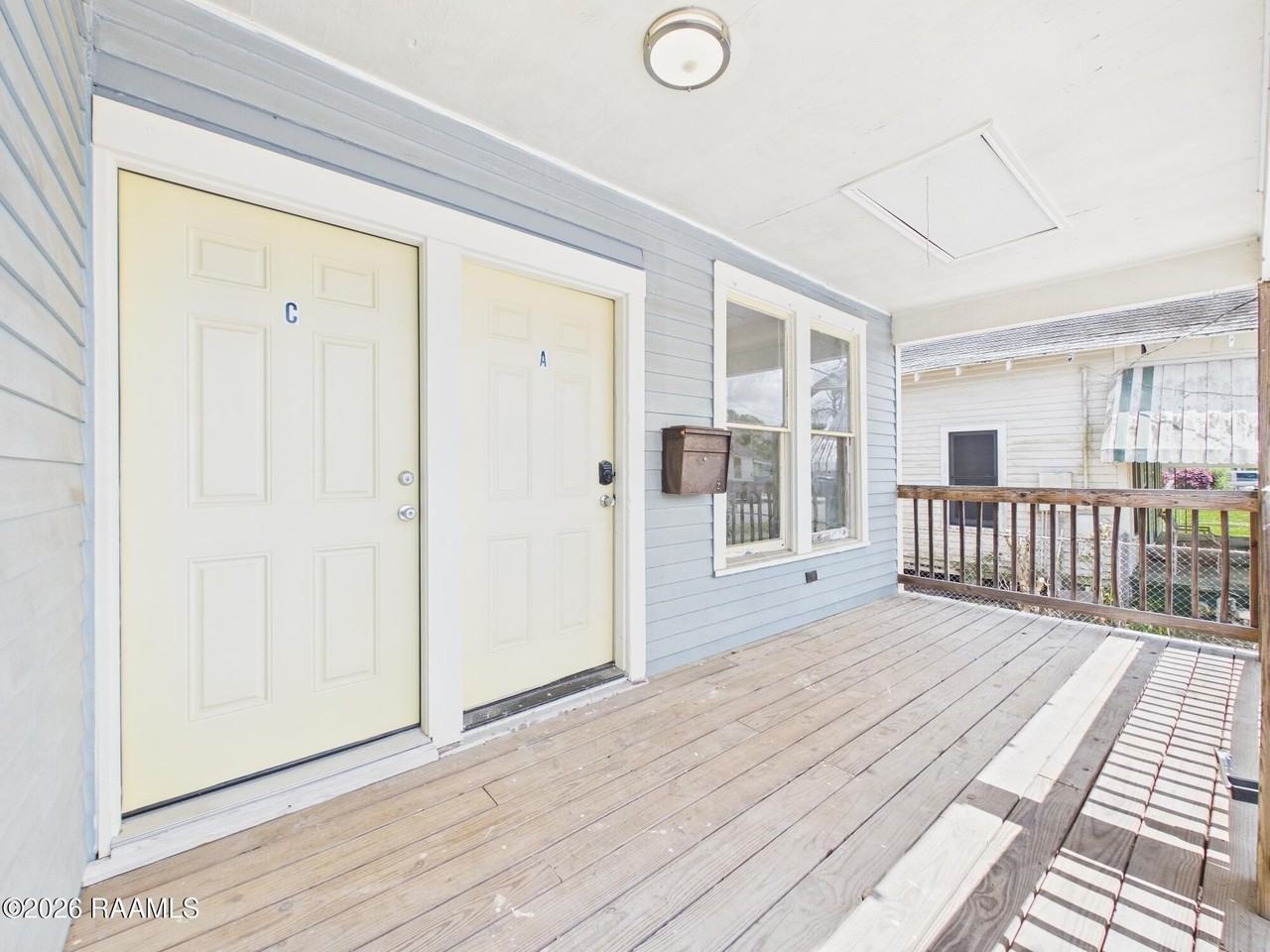 617 E Vermilion St #A - Photo 2 of 12