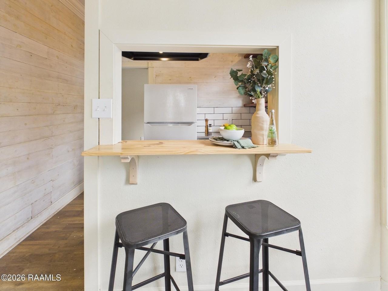 617 E Vermilion St #A - Photo 6 of 12