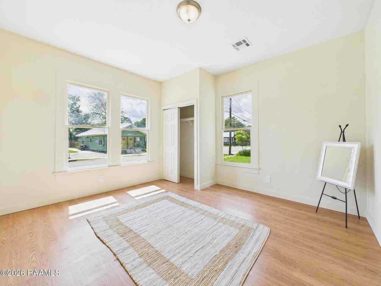 617 E Vermilion St #C - Photo 5 of 13