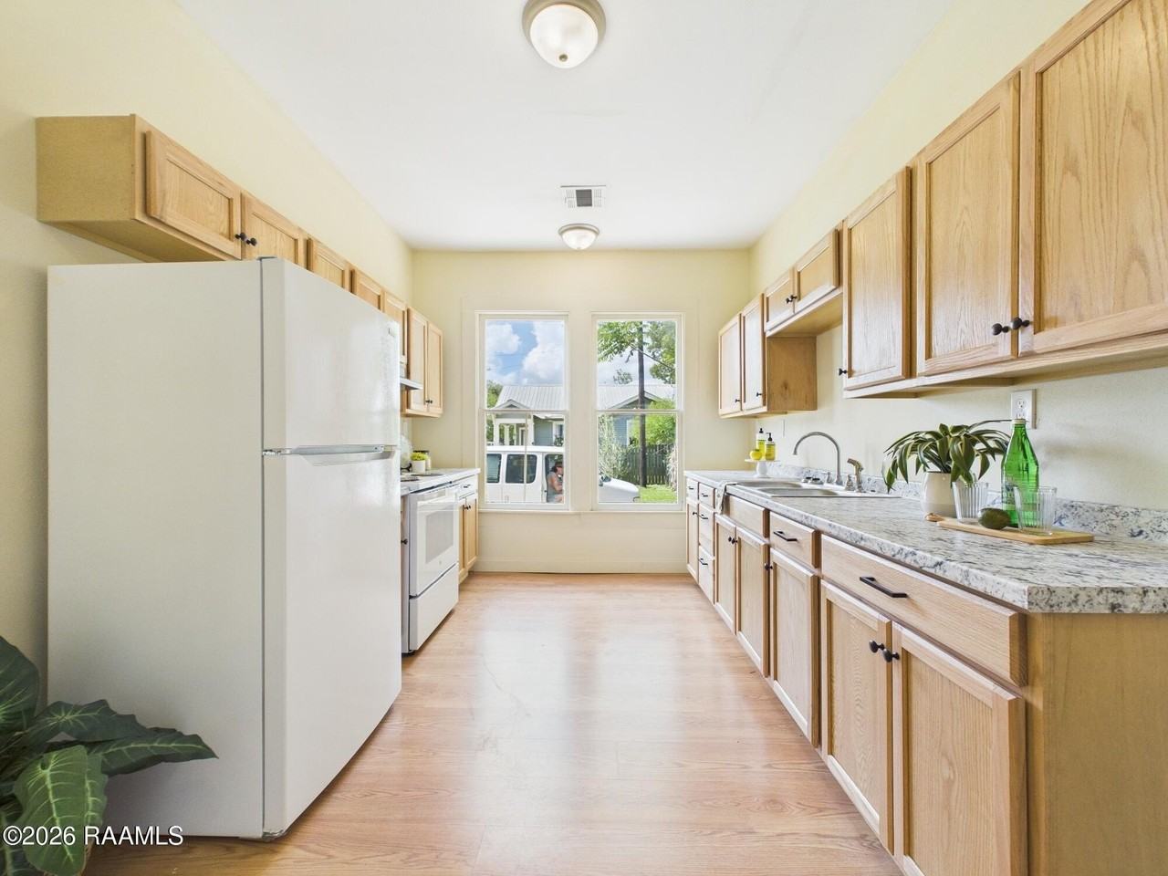 617 E Vermilion St #C - Photo 7 of 13