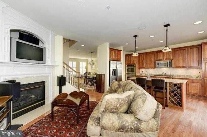 174 Cameron Station Blvd - Photo 5 of 34