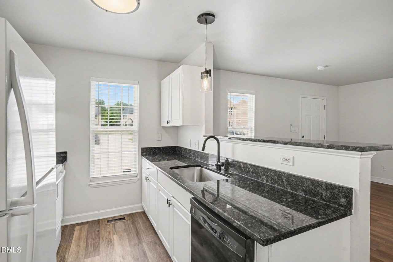 1237 Swingline Way - Photo 2 of 13