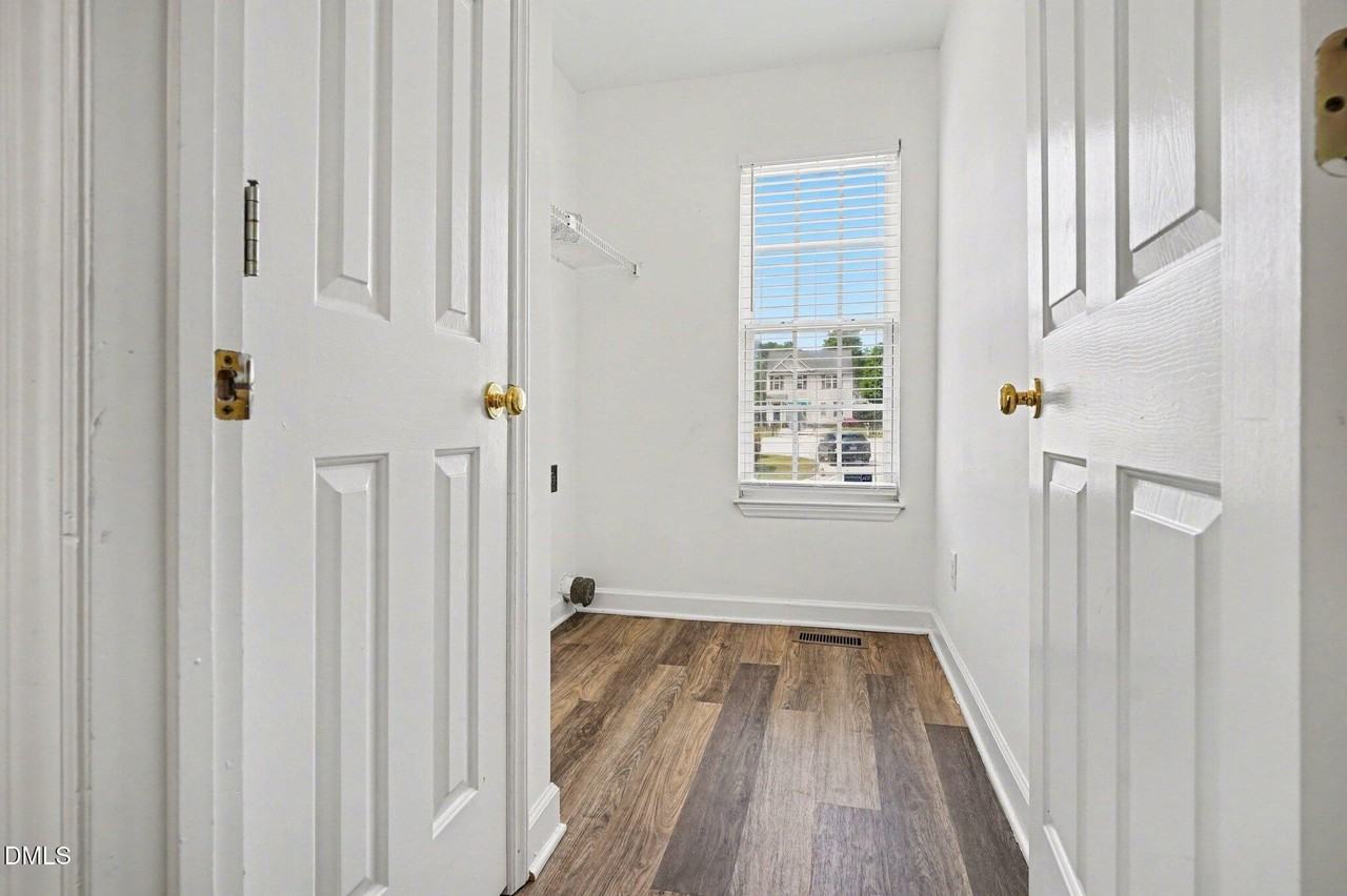 1237 Swingline Way - Photo 5 of 13