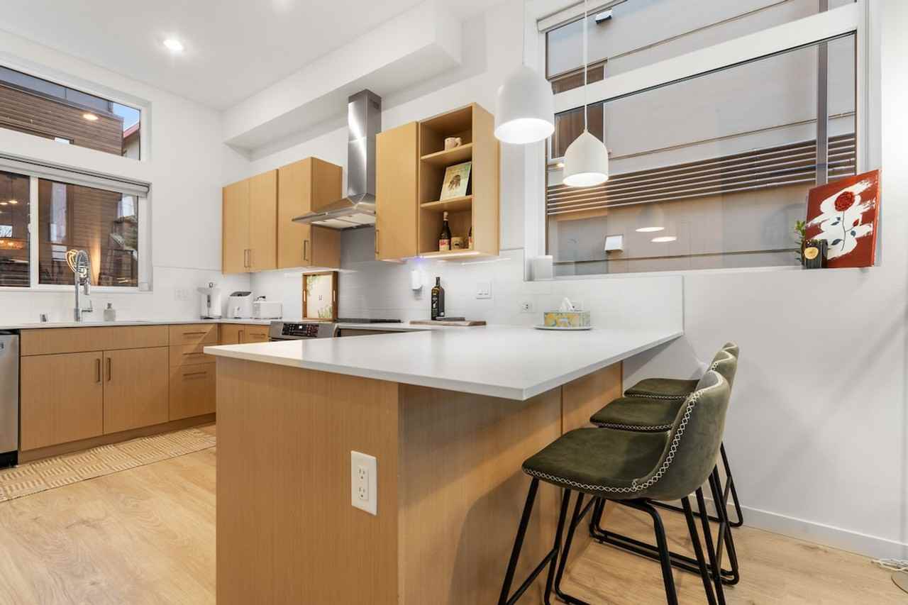 2433 S Plum St #1324831P - Photo 7 of 44