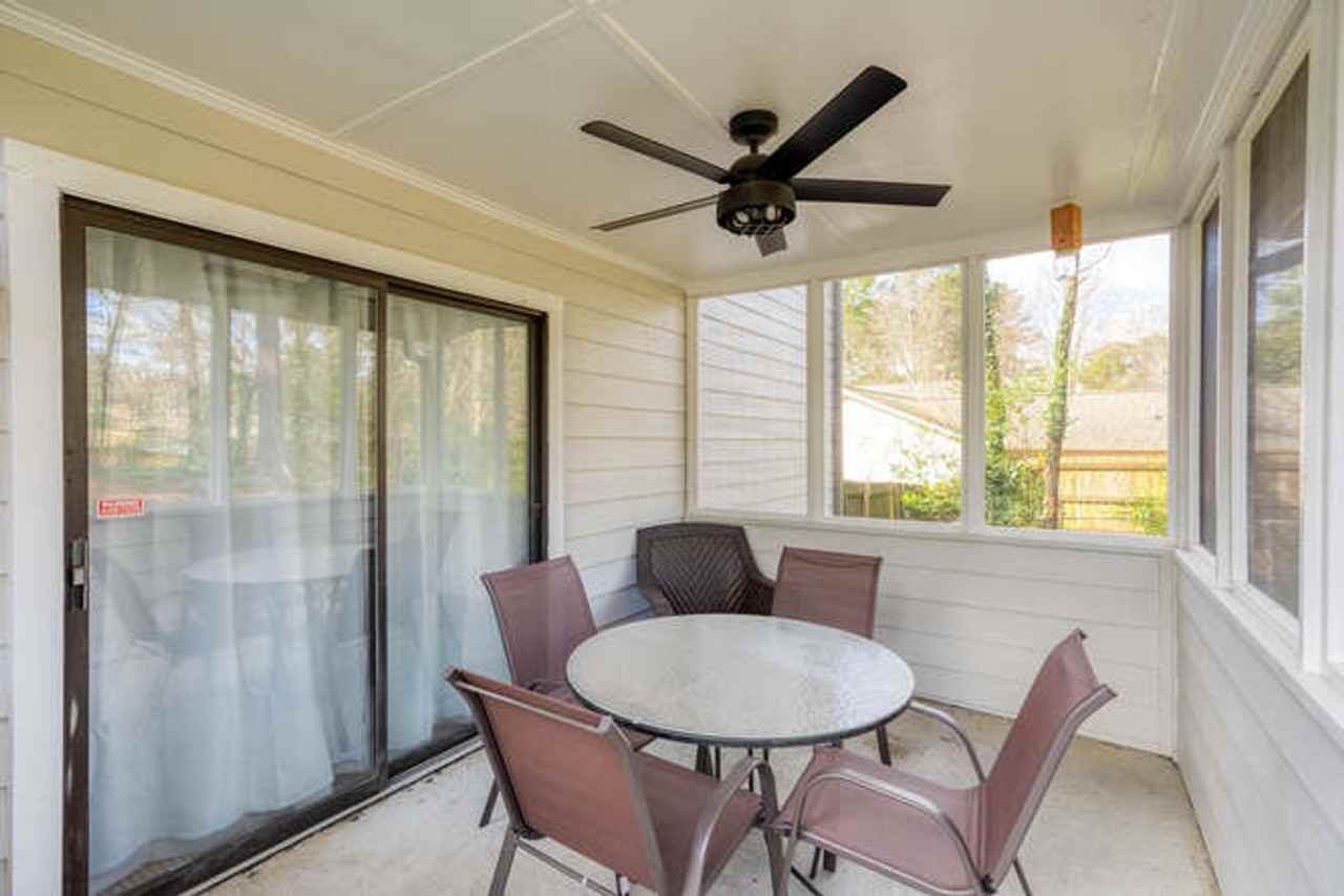 1060 Washington Ave #1289333P - Photo 7 of 48