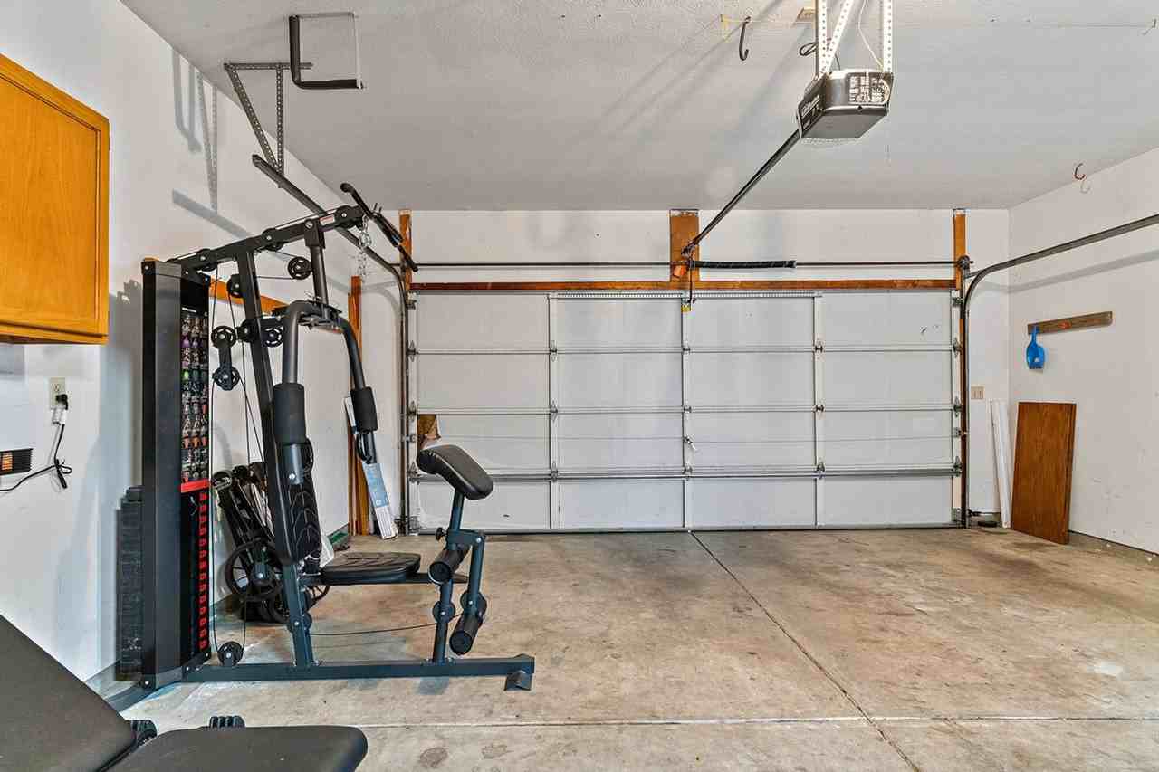 2422 Cedarcrest Dr #1397952P - Photo 5 of 50