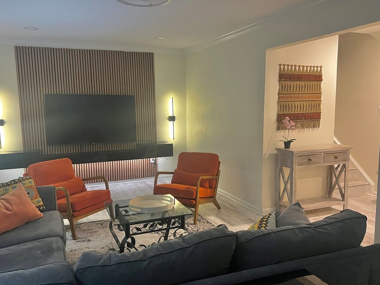 321 Senate Ct #1473424P - Photo 3 of 48