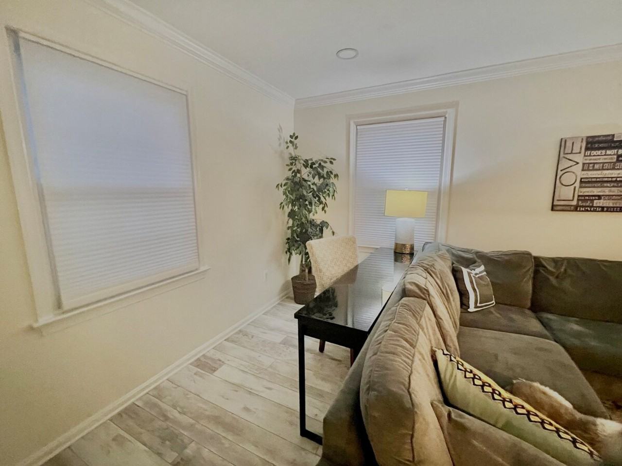 321 Senate Ct #1473424P - Photo 7 of 48