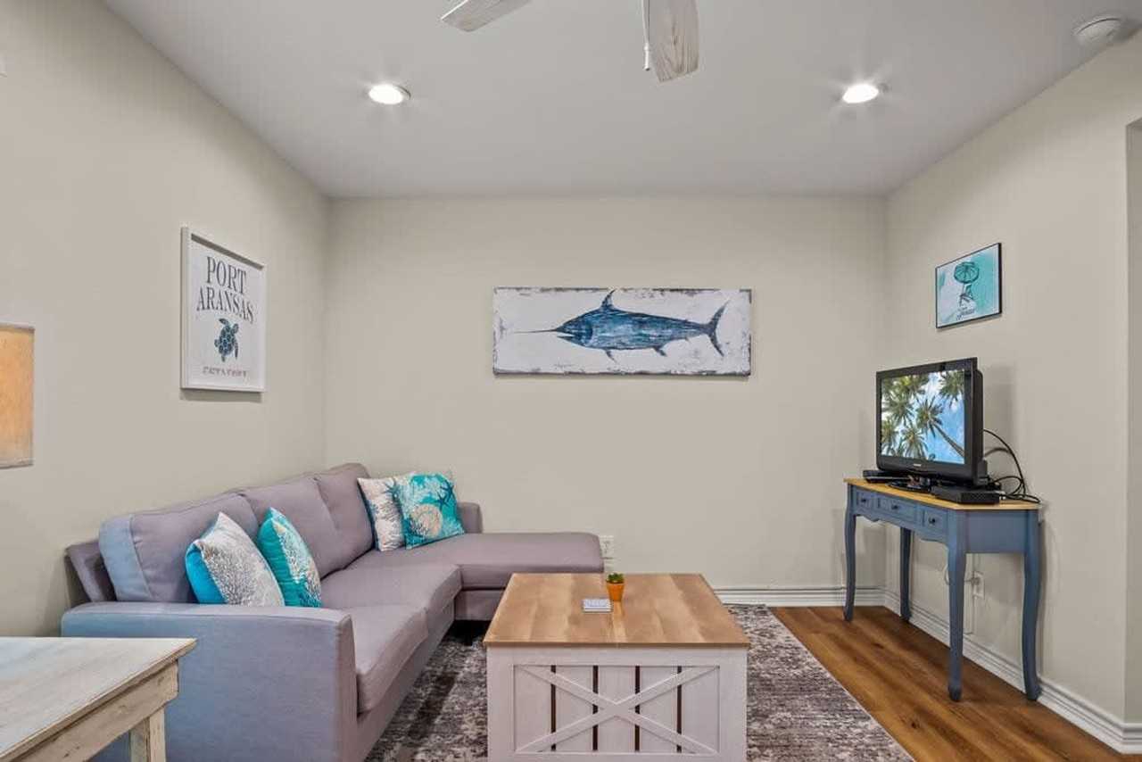 2025 S 11th St #1023340P - Photo 6 of 17