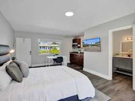 3208 Ne 9th St - Photo 1 of 1