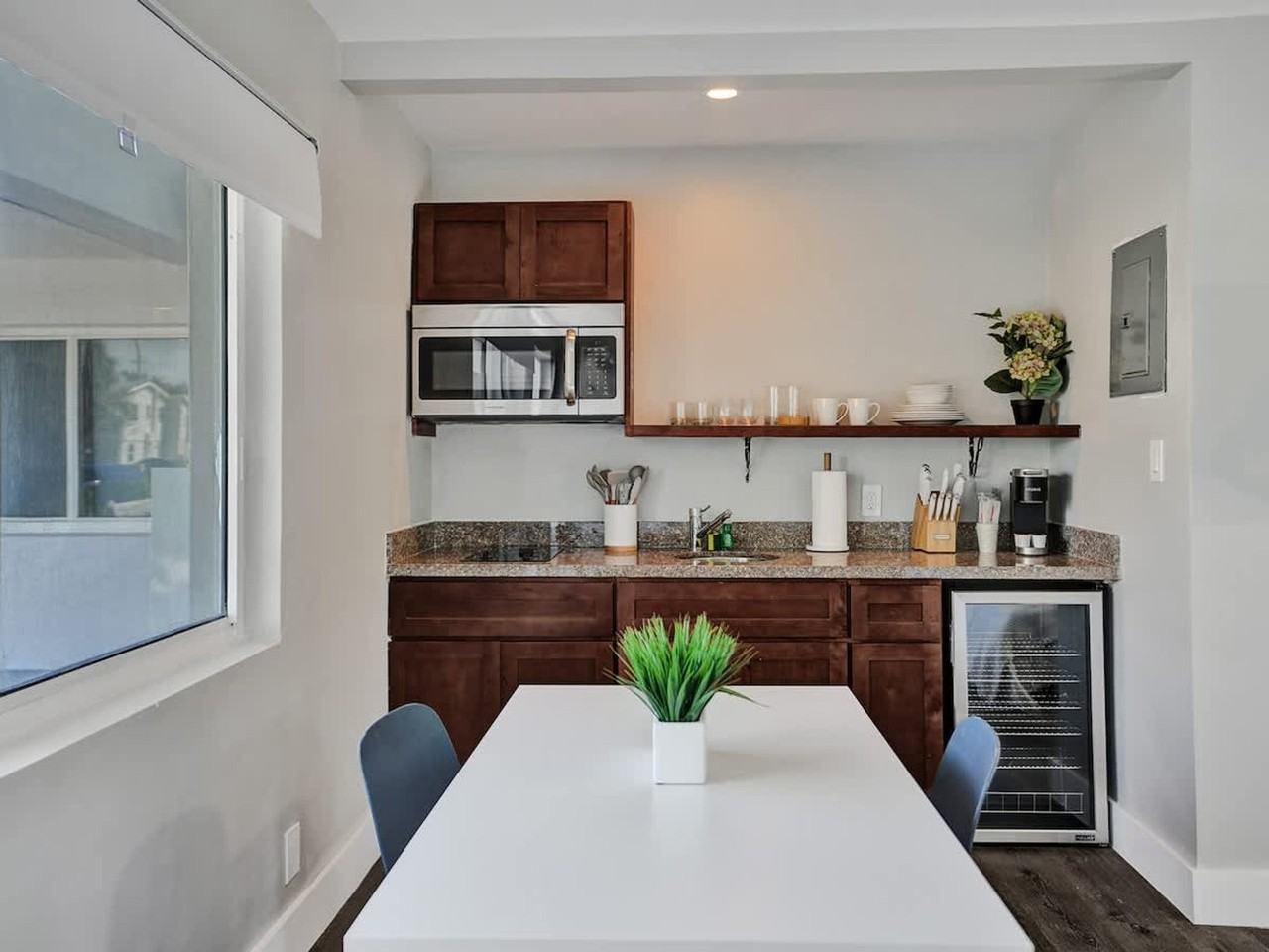 3208 Ne 9th St #1504009P - Photo 5 of 24