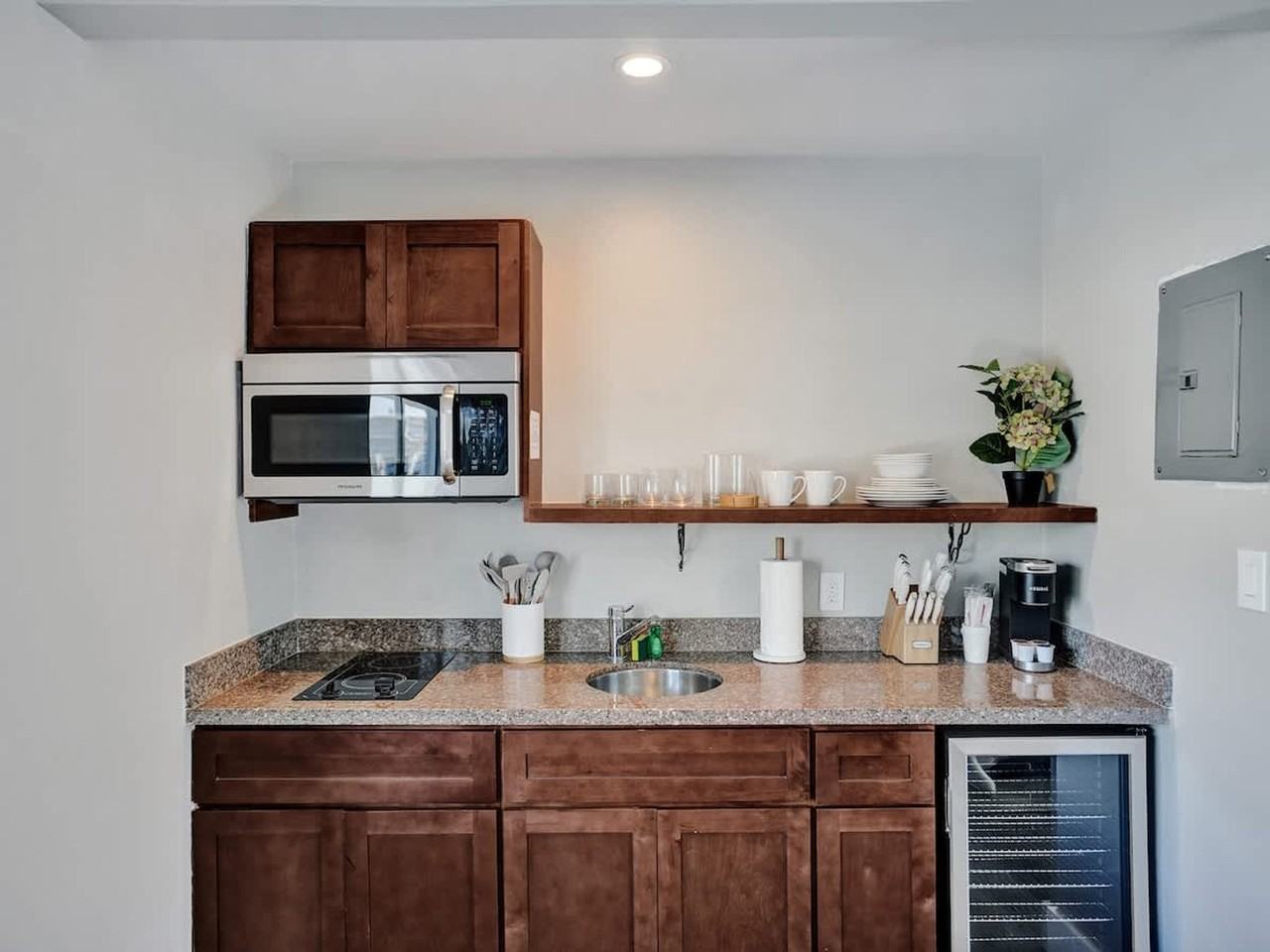 3208 Ne 9th St #1504009P - Photo 6 of 24