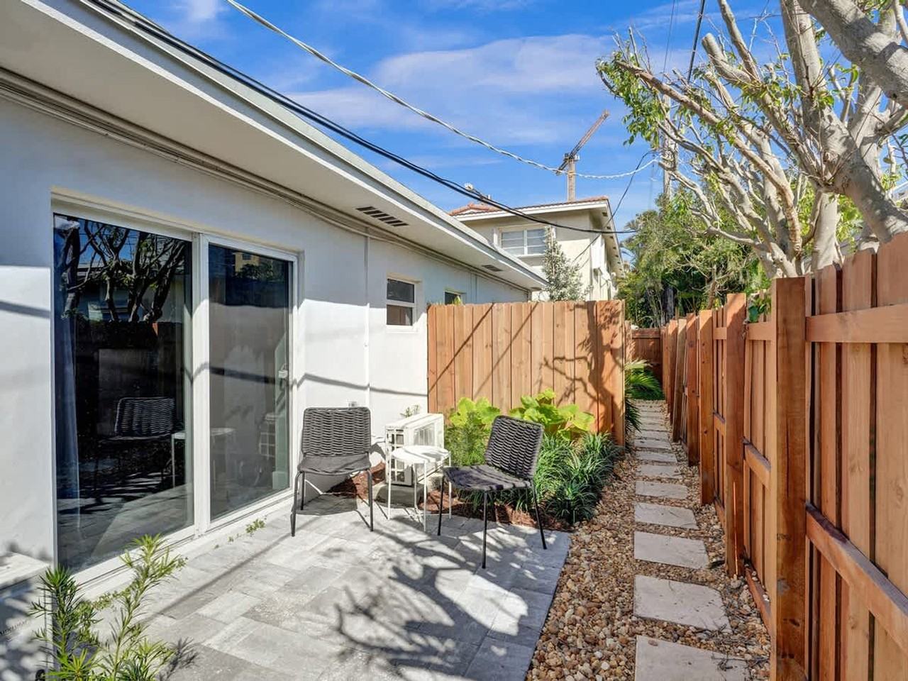 3208 Ne 9th St #1504009P - Photo 7 of 24