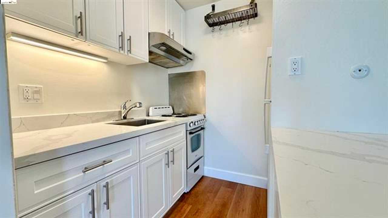 8 Commodore Dr #C455 - Photo 5 of 26