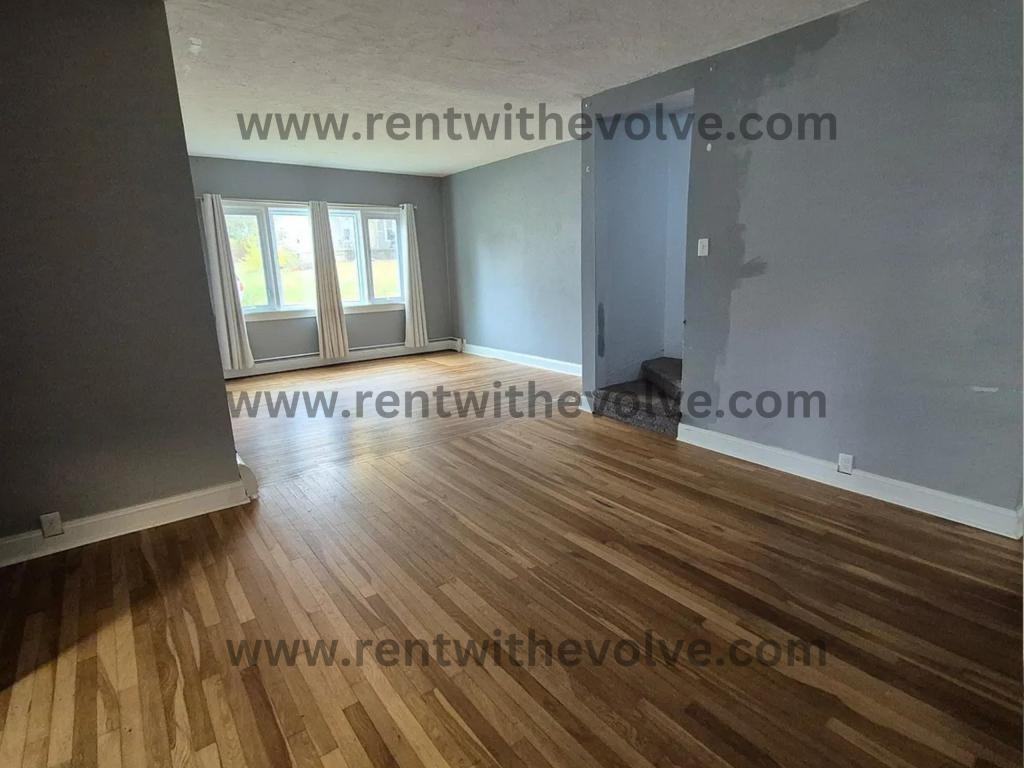 209 N Walnut St - Photo 3 of 9