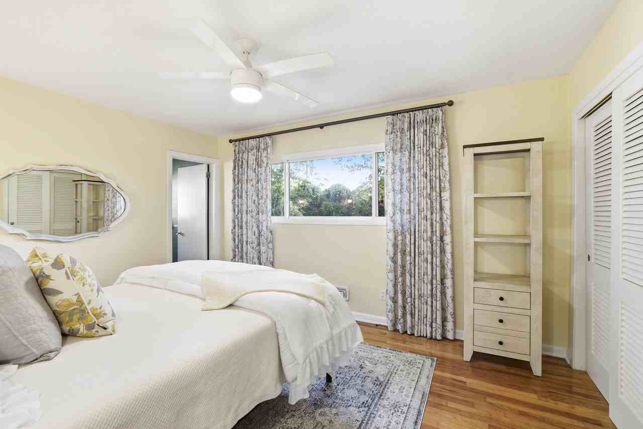 1312 Dillard St #1 - Photo 7 of 9