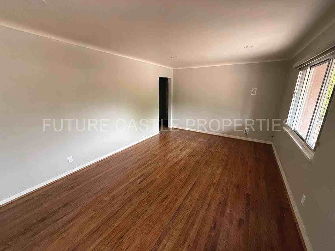 1009 Bryn Mawr Dr Ne #ABQ - Photo 4 of 11