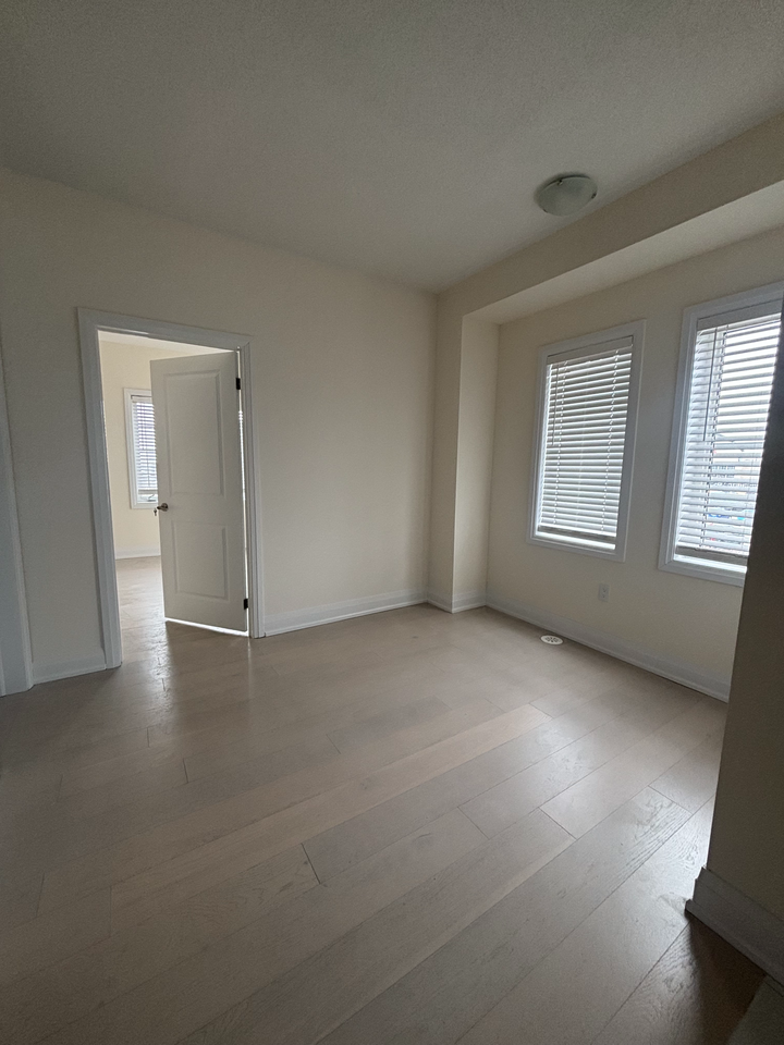 5771 Stouffville Road - Photo 4 of 5