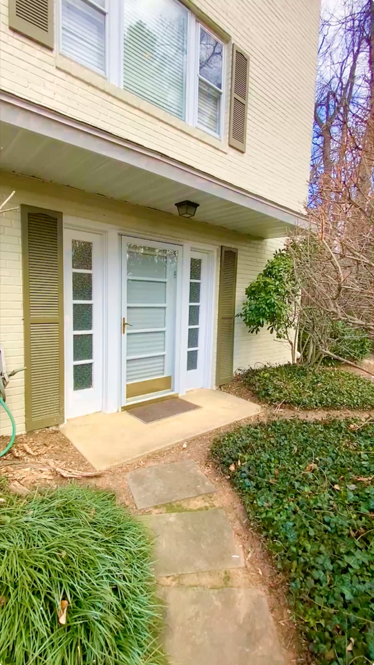 5307 Pooks Hill Rd #LL - Photo 7 of 15