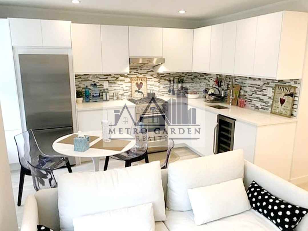 68-15 Selfridge Street #3D - Photo 2 of 11