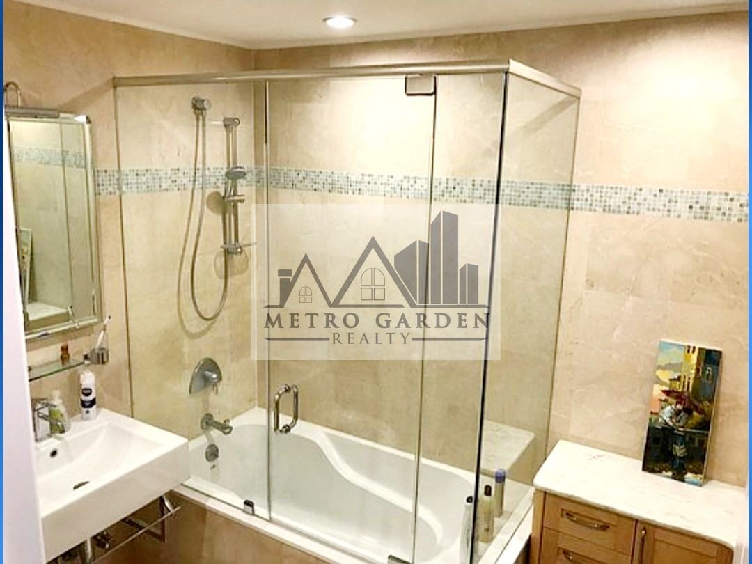 68-15 Selfridge Street #3D - Photo 7 of 11