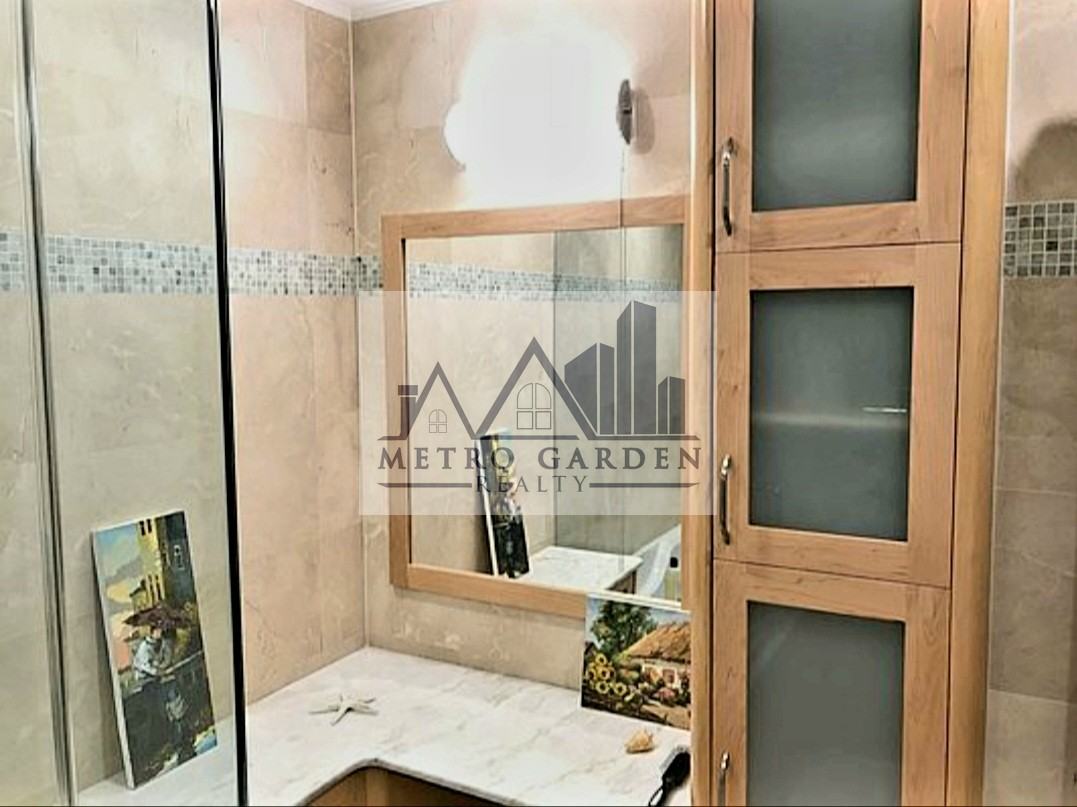 68-15 Selfridge Street #3D - Photo 4 of 11