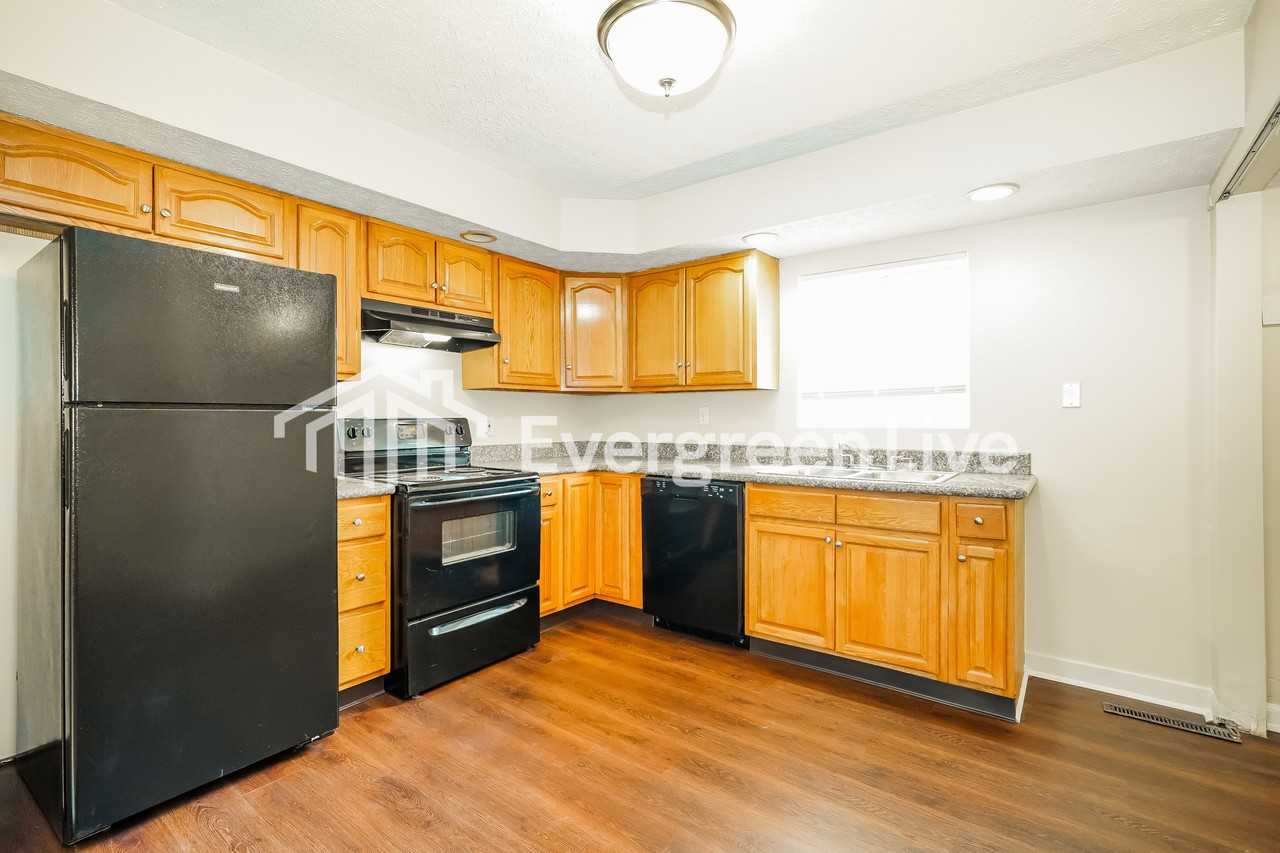 1618 Dundee Ct - Photo 7 of 15