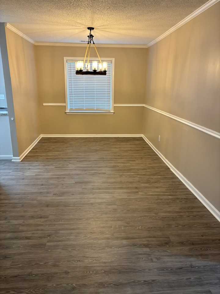 548 Kenton Dr - Photo 3 of 19