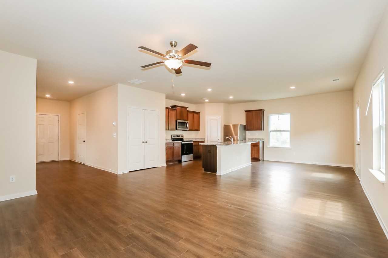 968 Creekview Road - Photo 2 of 20