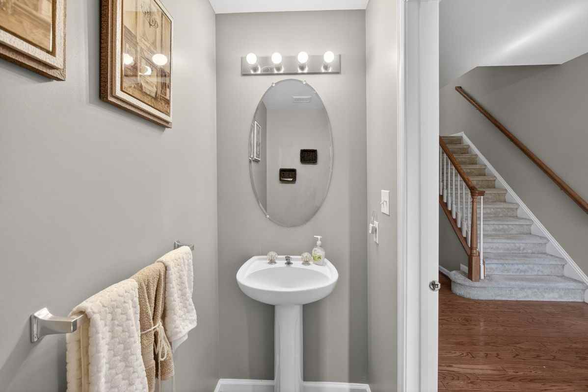 43738 Clemens Ter - Photo 3 of 26