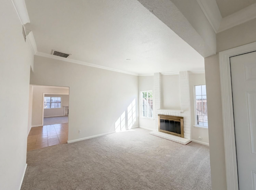 6909 Kittery Ave - Photo 2 of 31