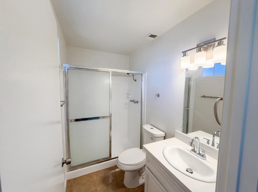 6909 Kittery Ave - Photo 4 of 31