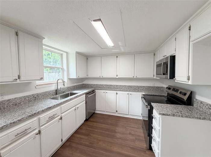 913 Jayellen Ct - Photo 6 of 15