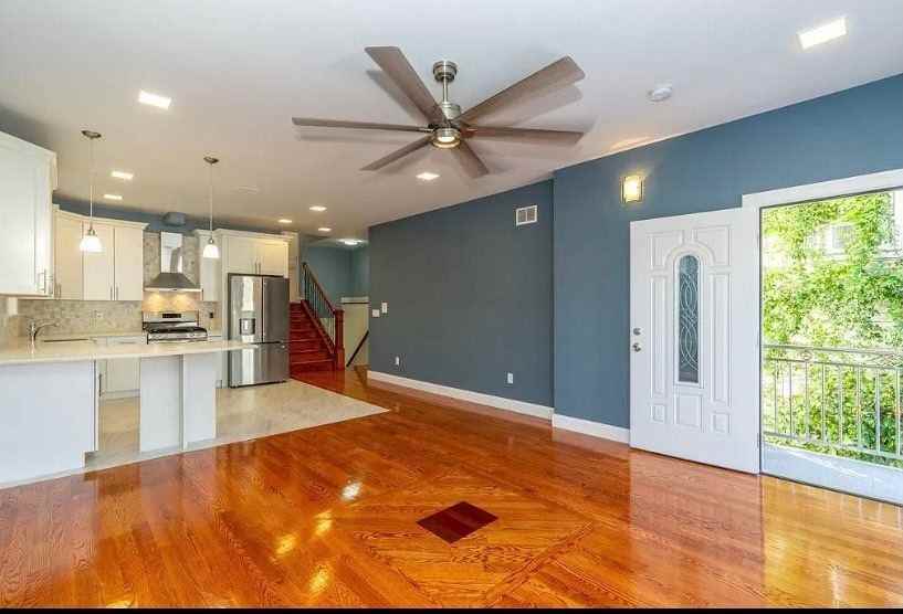 210 Terrace Ave ##2 - Photo 6 of 9