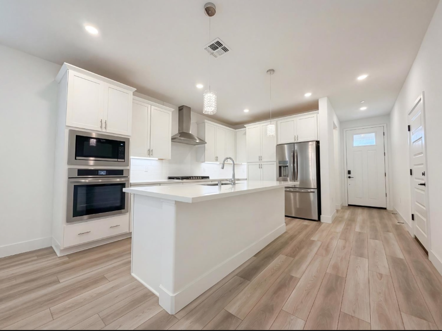 914 Lucent St - Photo 3 of 23