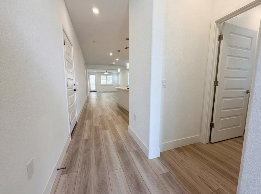 914 Lucent St - Photo 7 of 23