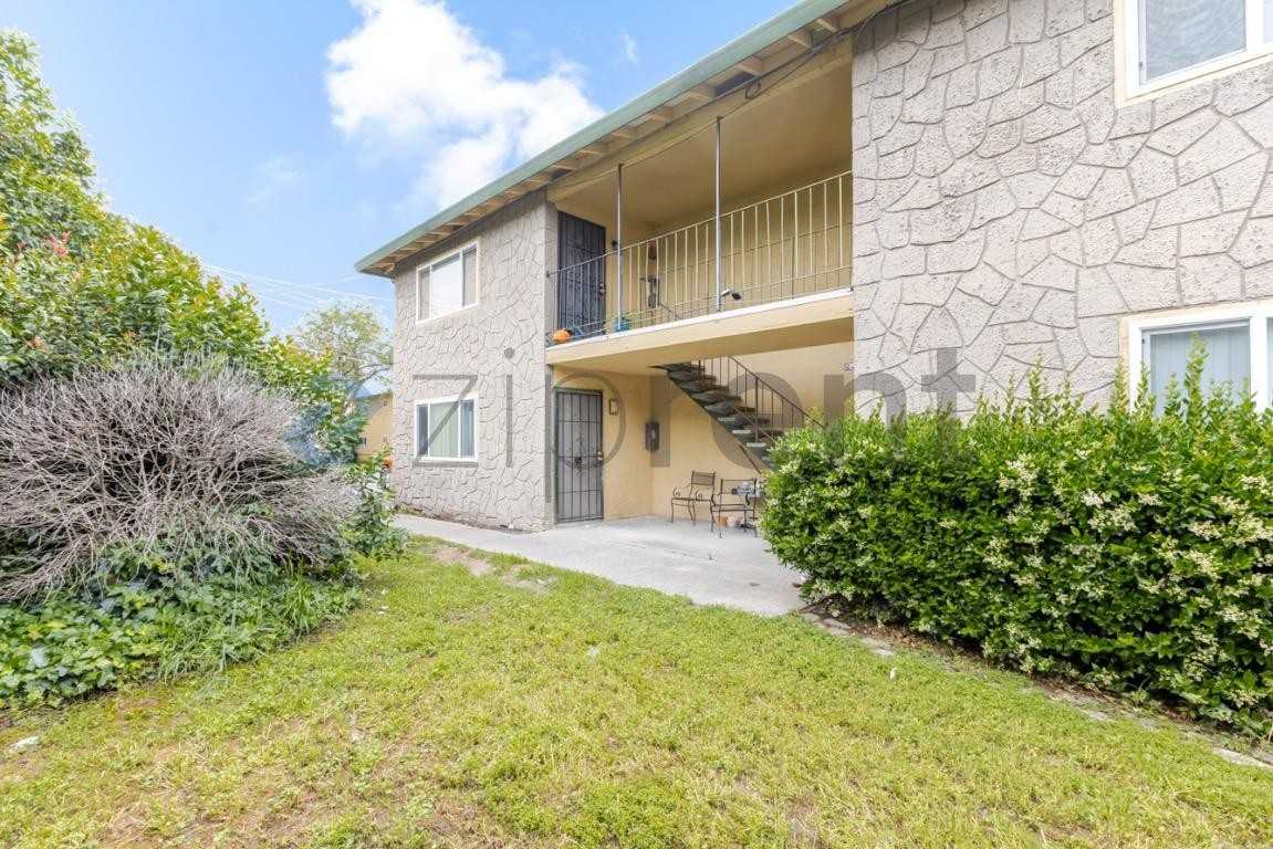 4561 Ashcroft Ave #49 - Photo 4 of 22