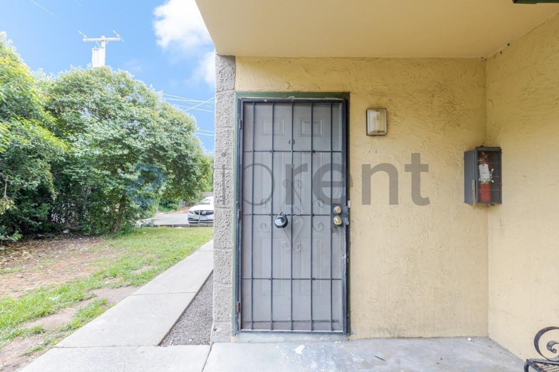 4561 Ashcroft Ave #49 - Photo 5 of 22