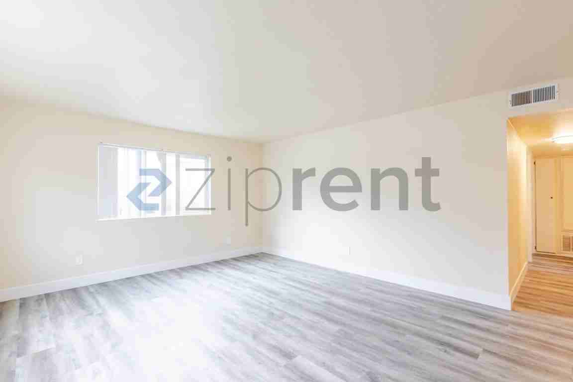 4561 Ashcroft Ave #49 - Photo 6 of 22